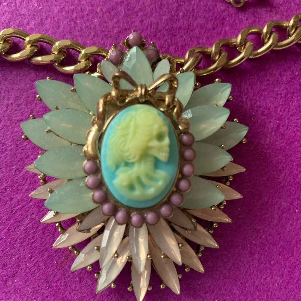 Topshop necklace